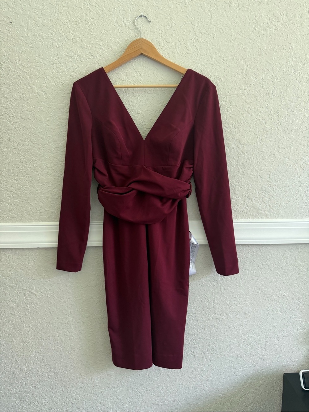 Dress the Population “Drew” Burgundy Cocktail Dress – Size M – NWT